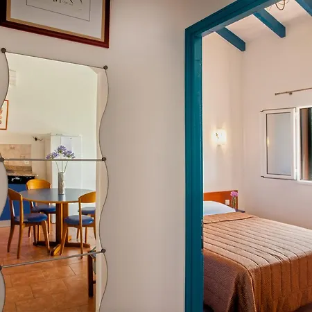 منتزه العطل Cantu Di Mare 4*