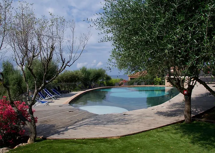 База отдыха Cantu Di Mare 4*