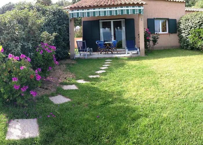 Vakantiepark Cantu Di Mare 4*